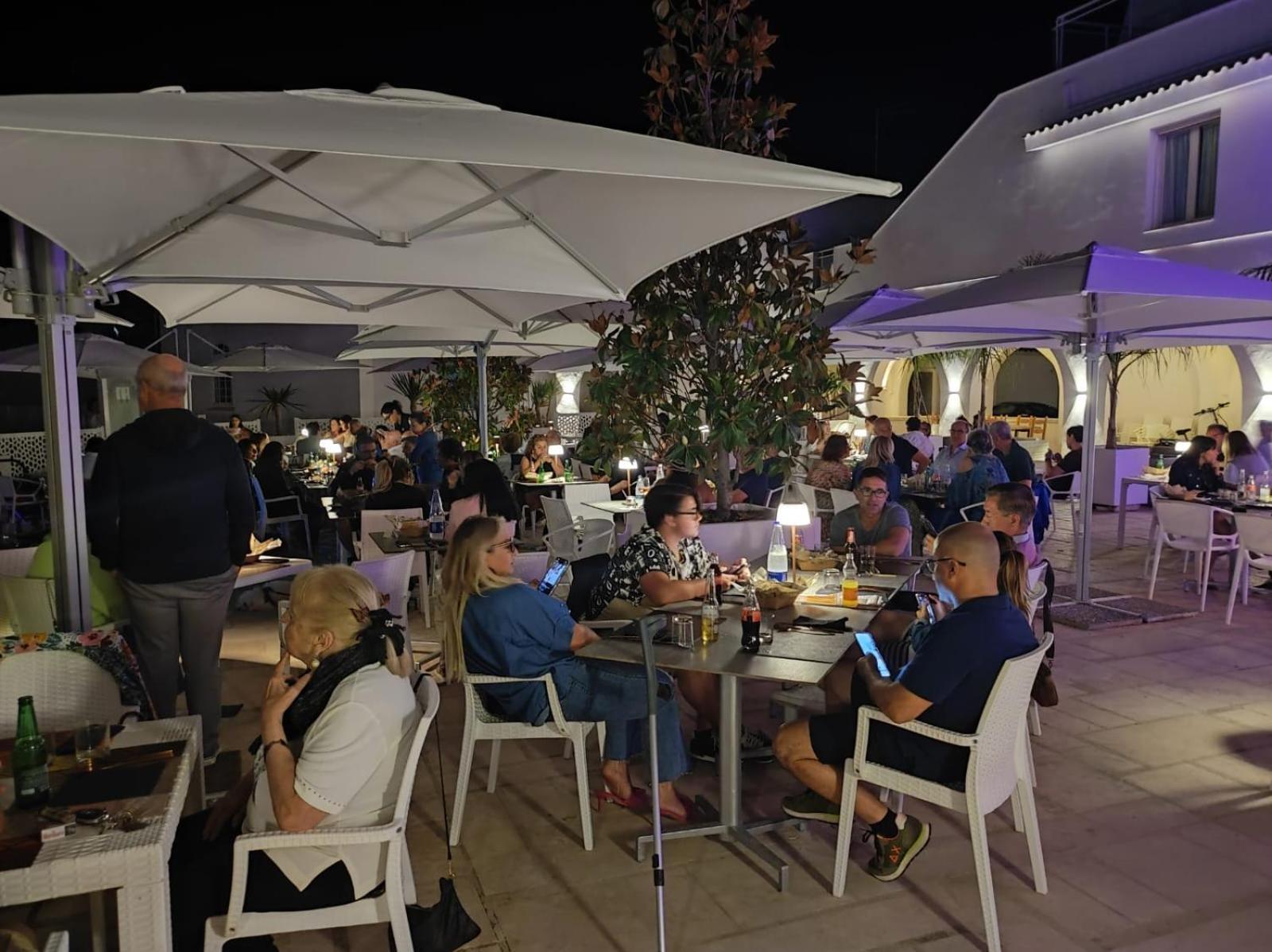 Rosa Marina Frontline Beach Остуни Экстерьер фото